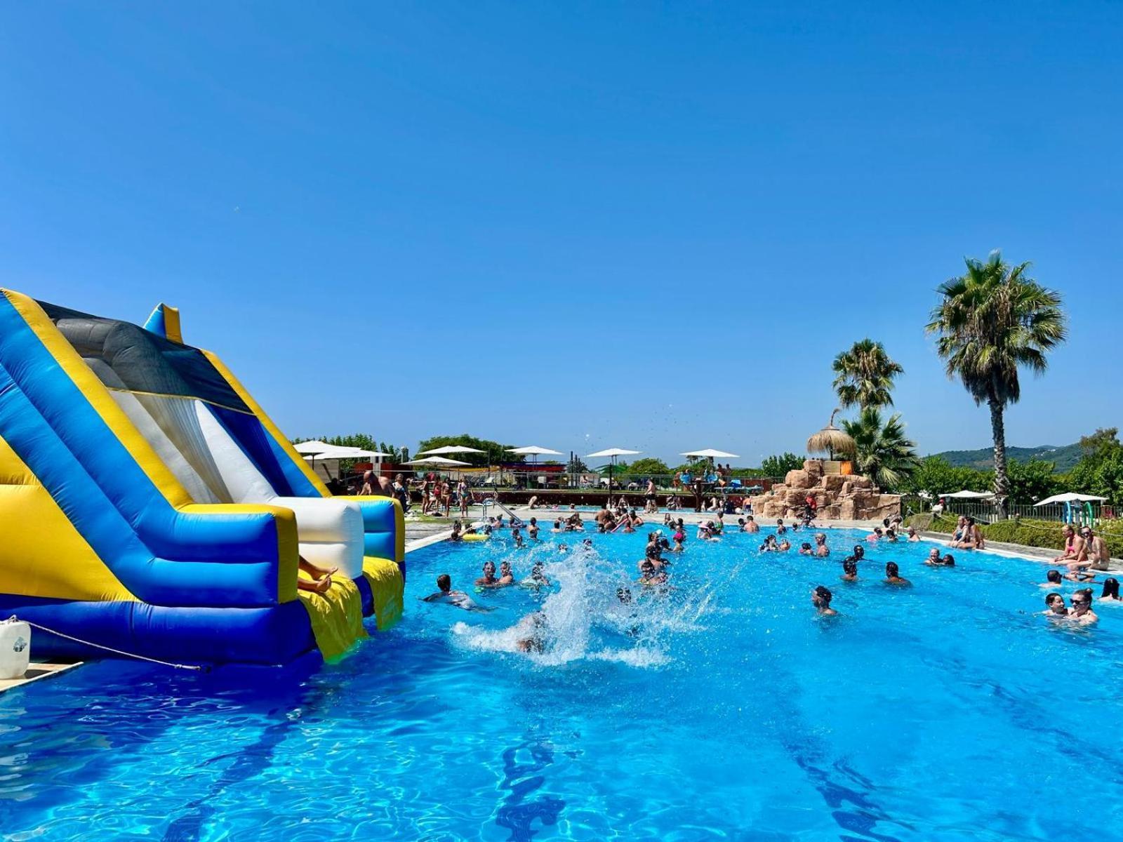Camping Resort Els Pins Malgrat de Mar Exterior foto
