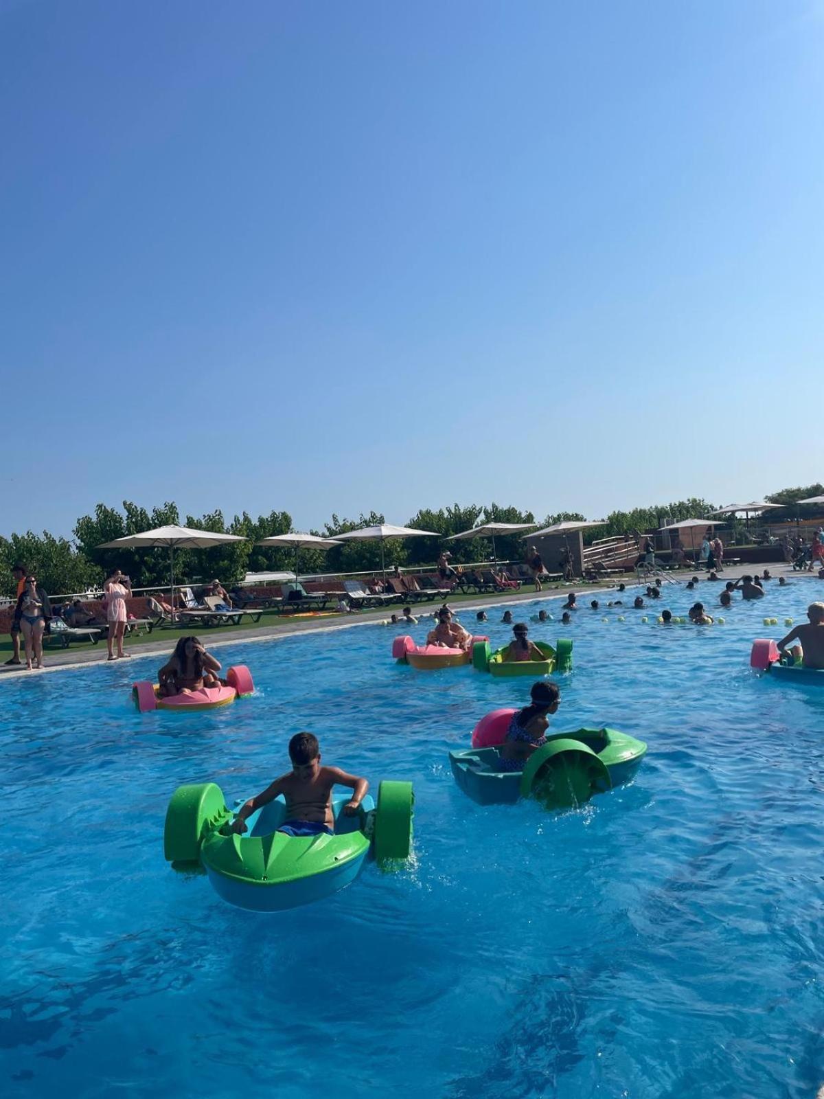 Camping Resort Els Pins Malgrat de Mar Exterior foto
