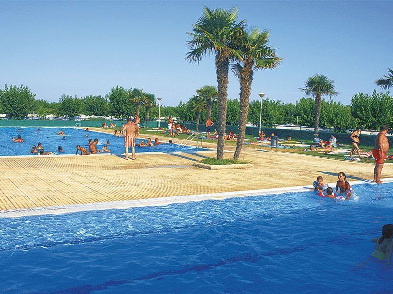 Camping Resort Els Pins Malgrat de Mar Exterior foto